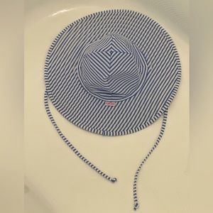 Ruffle Butts - NWOT Blue and White Seersucker UPF 50 Sun Hat - 12m-2T